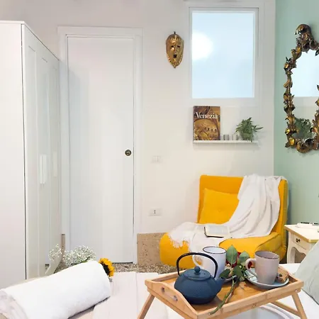 Gesuiti - Cozy And Central Apartment Venice Exterior photo